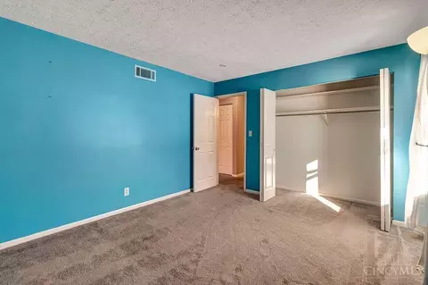 Bedroom - 9209 Sheralee Dr, Cincinnati, OH 45231 photo 5 of 8