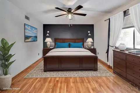 Bedroom - 9209 Sheralee Dr, Cincinnati, OH 45231 photo 1 of 8
