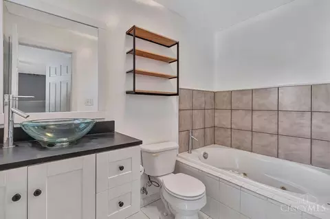 Bath - 9209 Sheralee Dr, Cincinnati, OH 45231 photo 1 of 3