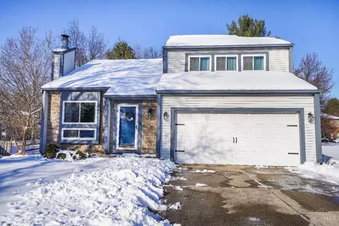 5760 Farm Field Dr, Mason, OH 45040