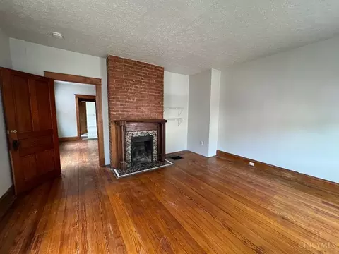 423 Ada St, Cincinnati, OH 45219 photo 2