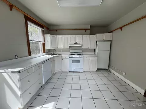 423 Ada St, Cincinnati, OH 45219 photo 5