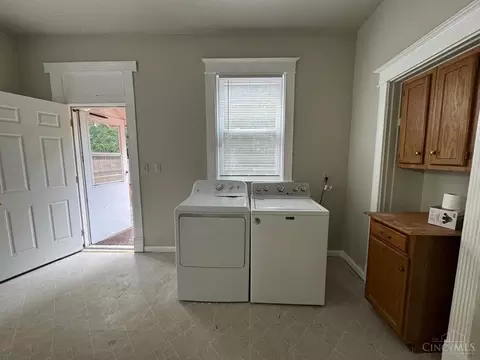 423 Ada St, Cincinnati, OH 45219 photo 12