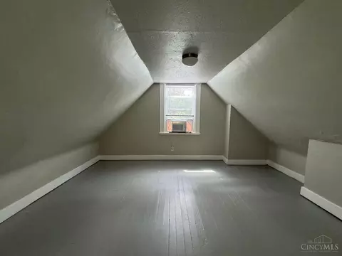 423 Ada St, Cincinnati, OH 45219 photo 11
