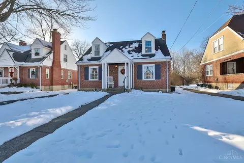 3749 Berkley Cir, Silverton, OH 45236