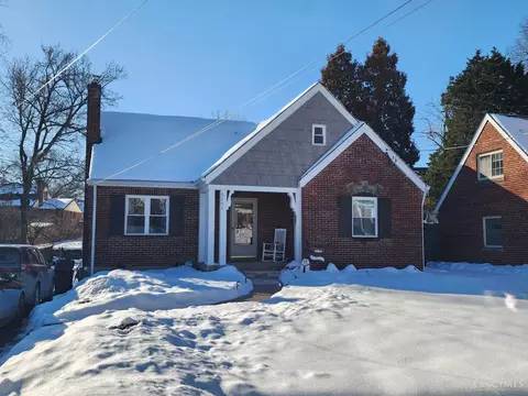 5561 Raceview Ave, Cincinnati, OH 45248
