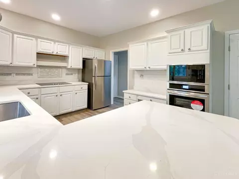Kitchen - 4823 Forest Meadows Ct, Cincinnati, OH 45244 photo 3 of 3