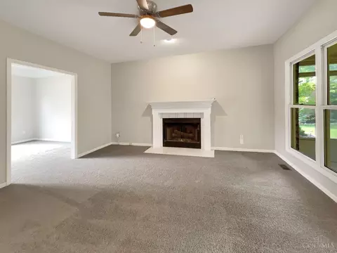 Living - 4823 Forest Meadows Ct, Cincinnati, OH 45244 photo 2 of 5