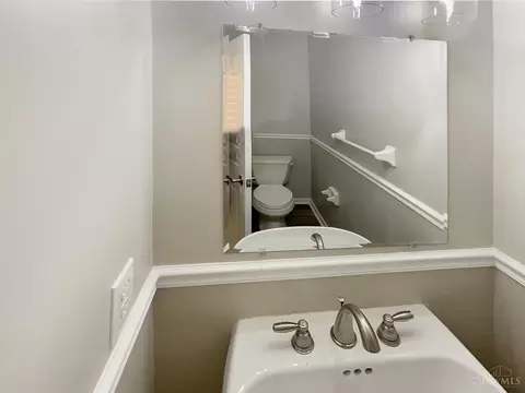 Bath - 4823 Forest Meadows Ct, Cincinnati, OH 45244 photo 2 of 3