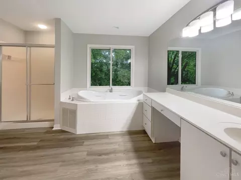 Bath - 4823 Forest Meadows Ct, Cincinnati, OH 45244 photo 1 of 3