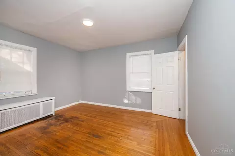 Bedroom - 5347 Fox Rd, Cincinnati, OH 45239 photo 1 of 8