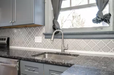 Kitchen - 5347 Fox Rd, Cincinnati, OH 45239 photo 2 of 3