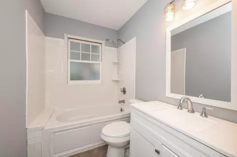 Bath - 5347 Fox Rd, Cincinnati, OH 45239 photo 1 of 4