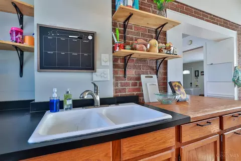 Kitchen - 30 Damon Rd, Greenhills, OH 45218 photo 4 of 4