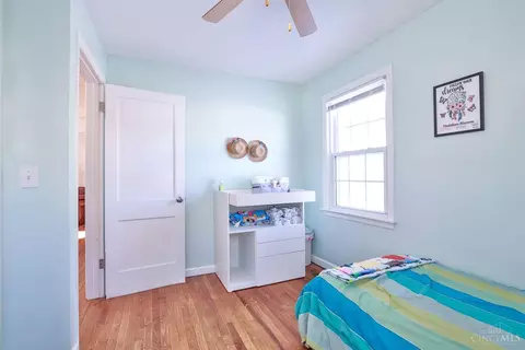 Bedroom - 30 Damon Rd, Greenhills, OH 45218 photo 5 of 6