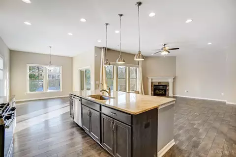 7500 Shenango Ct, Hamilton Township, OH 45039 photo 17