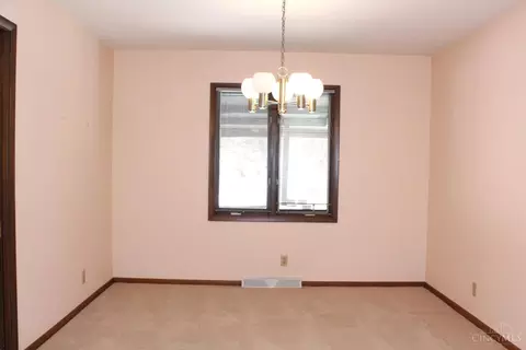 5870 Ropes Dr, Cincinnati, OH 45244 photo 16