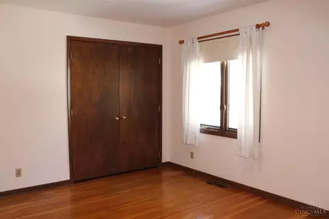 5870 Ropes Dr, Cincinnati, OH 45244 photo 25
