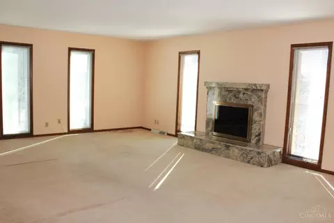 5870 Ropes Dr, Cincinnati, OH 45244 photo 3