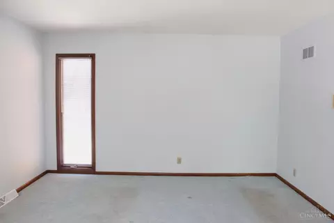 5870 Ropes Dr, Cincinnati, OH 45244 photo 21
