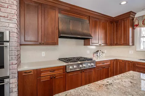 10310 Gentlewind Dr, Montgomery, OH 45242 photo 19