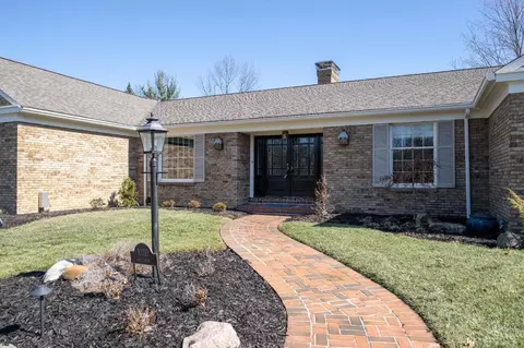 10310 Gentlewind Dr, Montgomery, OH 45242 photo 3