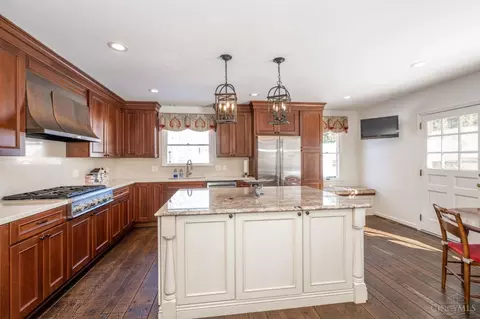 10310 Gentlewind Dr, Montgomery, OH 45242 photo 16