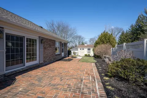 10310 Gentlewind Dr, Montgomery, OH 45242 photo 35