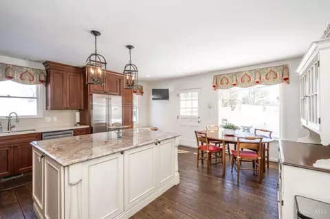 10310 Gentlewind Dr, Montgomery, OH 45242 photo 17