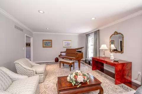 10310 Gentlewind Dr, Montgomery, OH 45242 photo 8