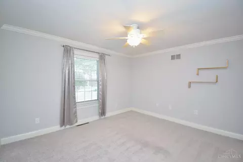 3673 Beecham Ln, Cincinnati, OH 45208 photo 11