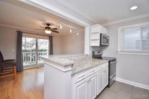 3673 Beecham Ln, Cincinnati, OH 45208 photo 6