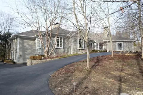 6235 Hawk Ridge Ln, Cincinnati, OH 45243