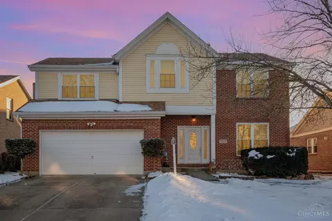 320 Parktrail Ln, Cincinnati, OH 45238