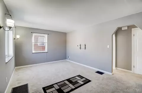 741 Maple Dr, Reading, OH 45215 photo 7