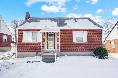 741 Maple Dr, Reading, OH 45215