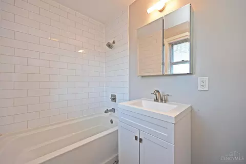 1227 Avon Dr, Cincinnati, OH 45229 photo 26