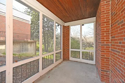 1227 Avon Dr, Cincinnati, OH 45229 photo 40