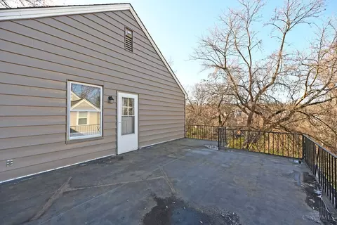 1227 Avon Dr, Cincinnati, OH 45229 photo 25