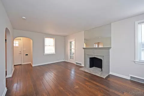 1227 Avon Dr, Cincinnati, OH 45229 photo 8