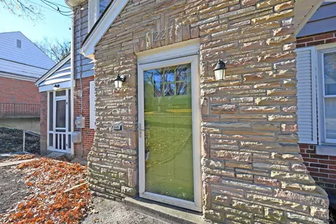 1227 Avon Dr, Cincinnati, OH 45229 photo 4
