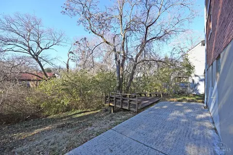 1227 Avon Dr, Cincinnati, OH 45229 photo 43