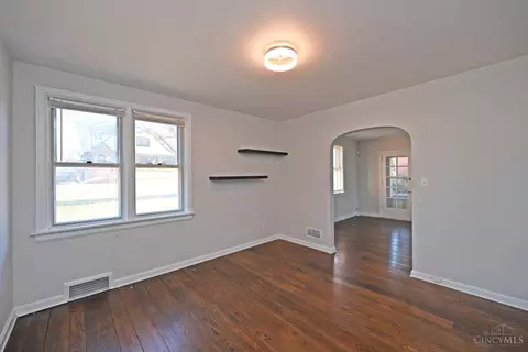 1227 Avon Dr, Cincinnati, OH 45229 photo 13