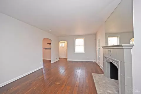 1227 Avon Dr, Cincinnati, OH 45229 photo 7
