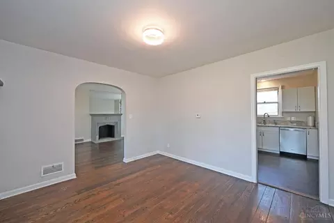 1227 Avon Dr, Cincinnati, OH 45229 photo 12