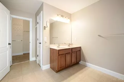 Other - 1102 Ridgepointe Dr, Batavia, OH 45103 photo 3 of 5