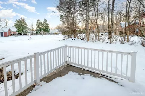 Exterior - 1102 Ridgepointe Dr, Batavia, OH 45103 photo 2 of 4
