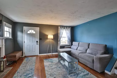 4555 Buxton Rd, Cincinnati, OH 45242 photo 4