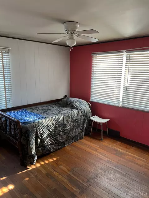 Bedroom - 2208 Berry Rd, Amelia, OH 45102 photo 2 of 3