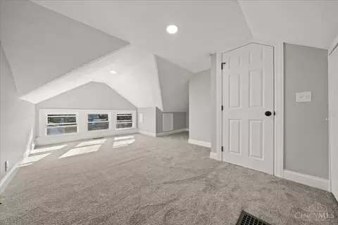 1916 Hewitt Ave, Cincinnati, OH 45207 photo 29
